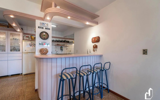 Apartamento com 02 dormitórios