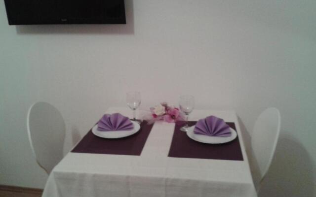 Studio apartman Eni