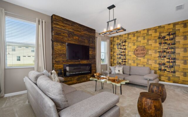 Stunning Vacation Home So3890