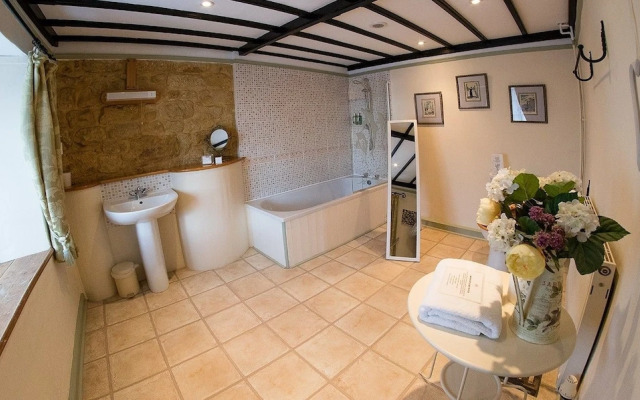 Warren House B&B