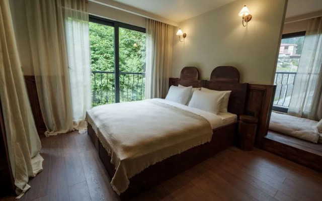 Elwood Hotel