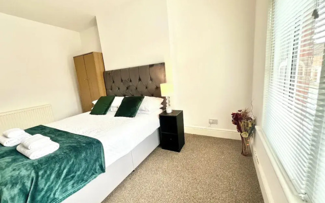 The Coral Guest House Fratton