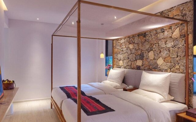 The CHI Hotel