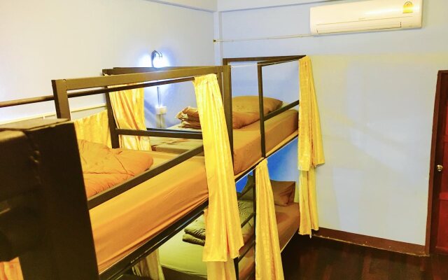 My House Tour & Hostel