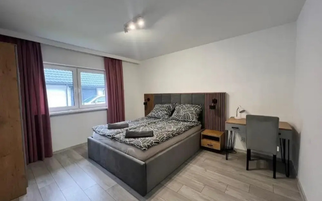 Apartamenty Max House