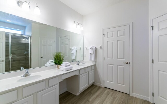 Solterra - 6140 Broad Oak Drive