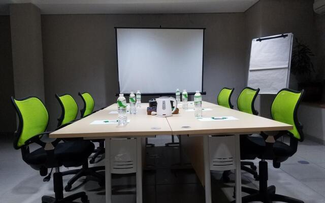 LeGreen Suite Kuningan