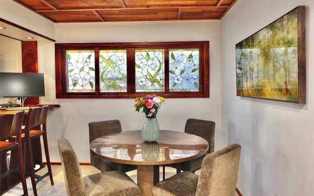 Beachside Sanctuary Lovely 3 BDR Steps to Ocean!