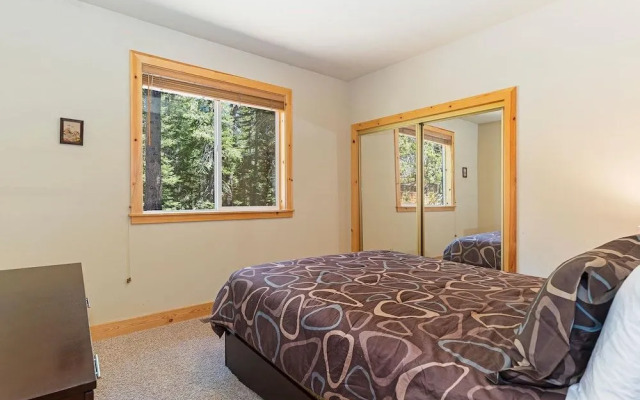 Cedar Chateau w/ Game Room & HOA Access!