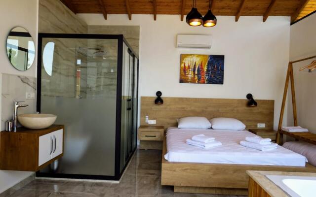 Marvelous Villa with Jacuzzi and Pool in Kalkan