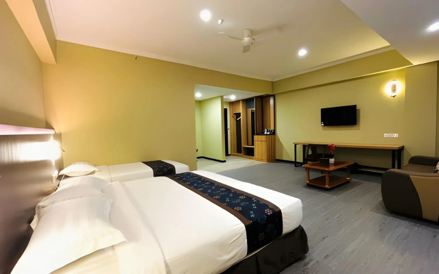 Wing Tat Grand Hotel – Guest Rooms – Semporna