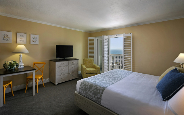 Pismo Lighthouse Suites