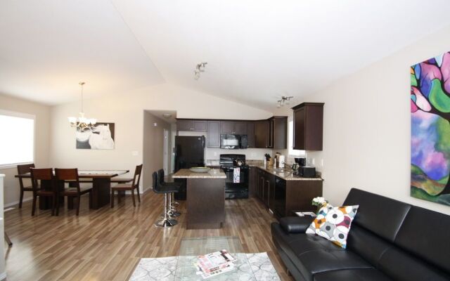 Hampton 3bd 2br near Airport