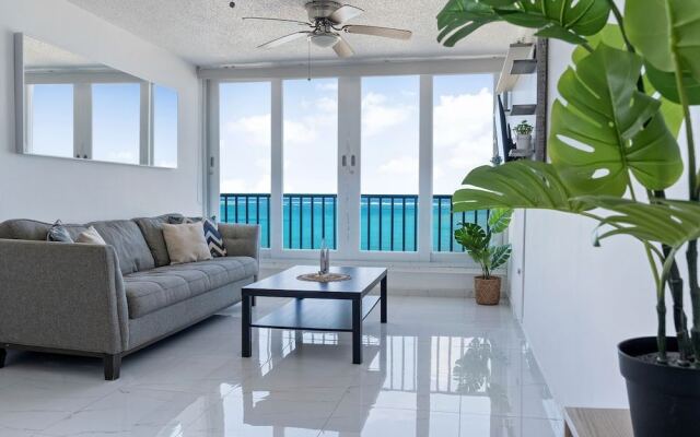 Navio Beach 2BDR Oceanfront Pool Parking