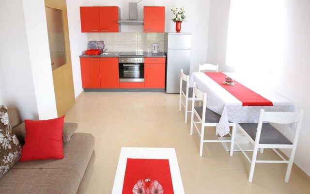 Beautiful Apartment in Sukosan With Wifi and 1 Bedrooms