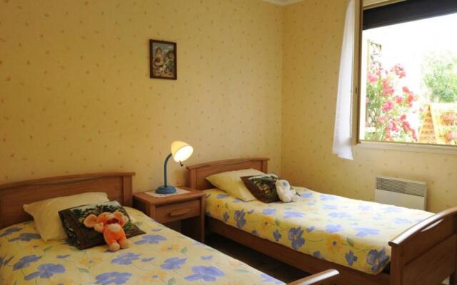 Gîte Rouilly-Sacey, 3 pièces, 4 personnes - FR-1-543-46