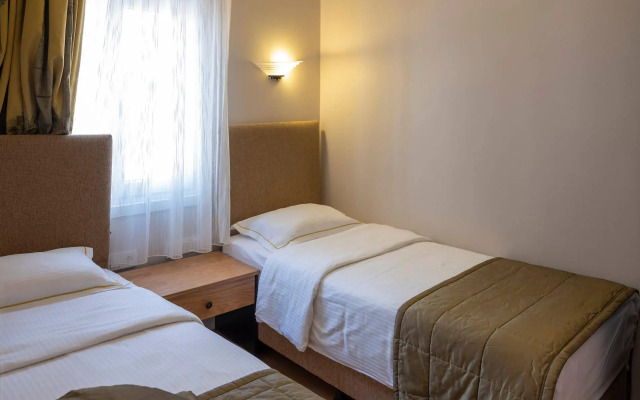 Assos Eden Gardens Hotel