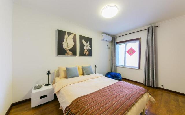 Xi’an NewTown·North Passenger Station· Locals Apartment 00125860