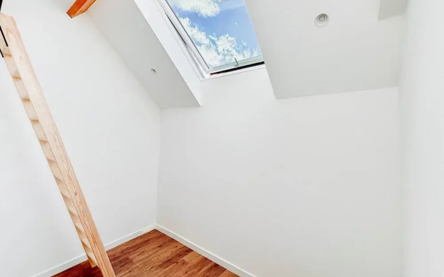 Charming Authentic Home With Garden