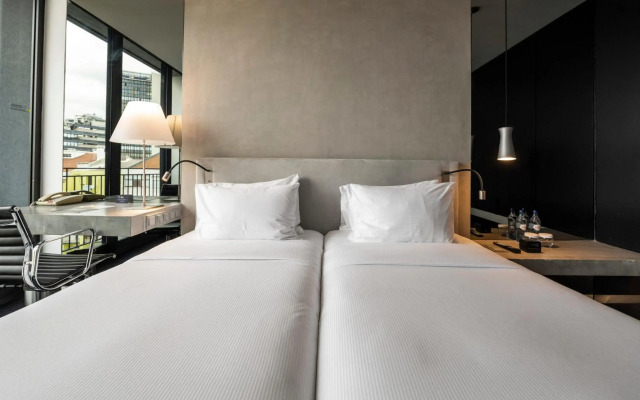 DoubleTree by Hilton Hotel Lisbon - Fontana Park