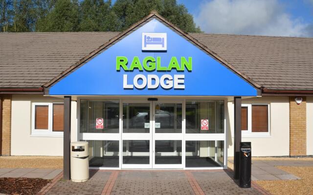 Raglan Lodge