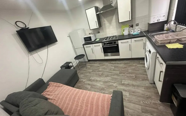 Cardiff Cathedral Apartment