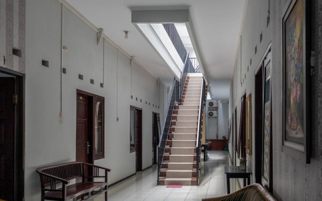 RedDoorz Syariah @ Dewandaru Malang