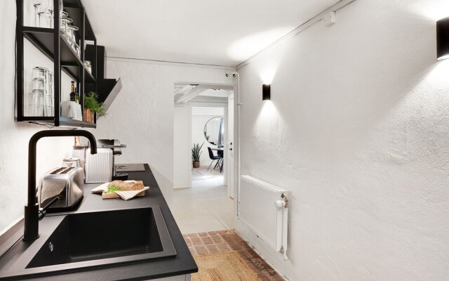 Sanders Charm - Cozy 1-bdr Apt With Shared Garden