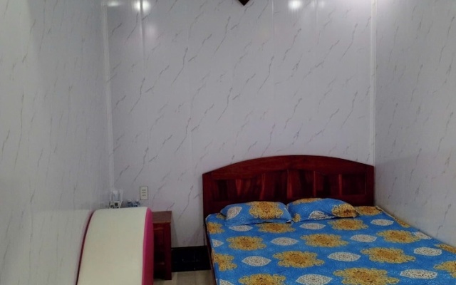 Nha nghi Nguyen Bao  - Tran De Con Dao – Guest Rooms – Can Tho