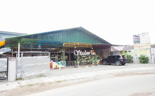 OYO 990 Stadion Residence Syariah