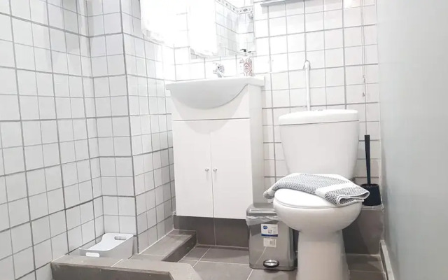 Erra - Champagne - Athens Center