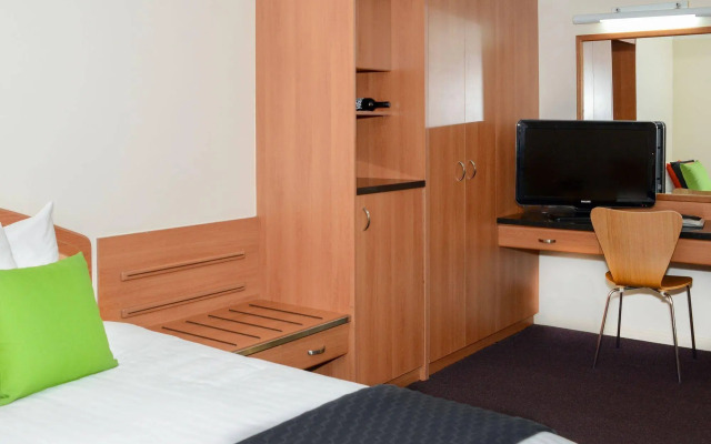Pegasus Motor Inn and Serviced Apartments