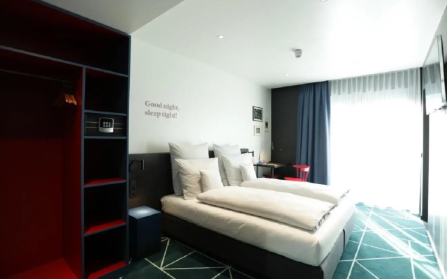 sander Hotel
