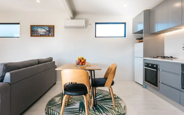 Guest House on Queens