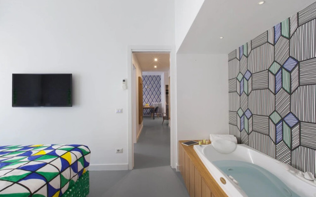 Luxury Design Home & Jacuzzi in Heart of Sorrento