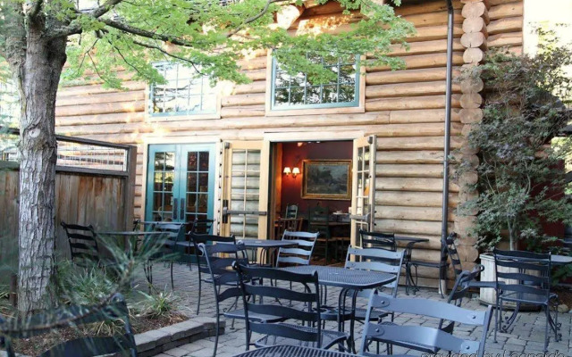 The Lodge at Riverside