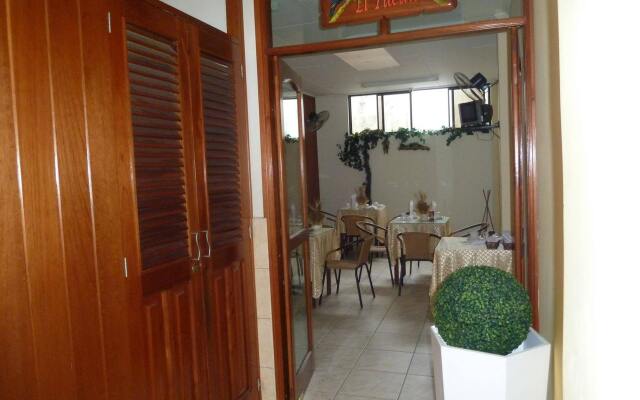 Huayruro Hostal