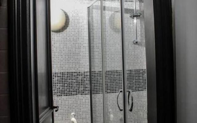 Vatican Canal Apartments 9-11