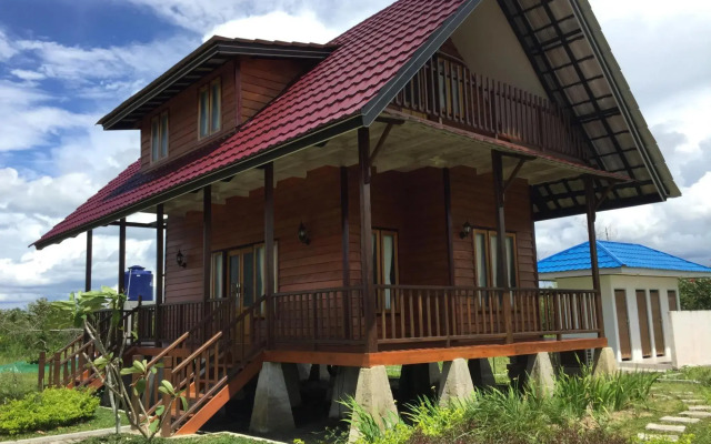 Pelangi Lake Resort and Hotel Belitung