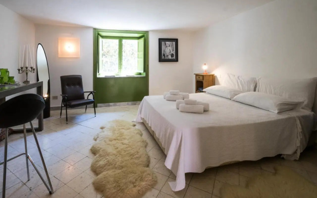 Surplus Charming Apartment
