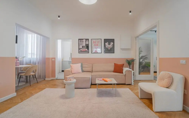 Vibrant & Spacious 3BR Condos on Amzei Square