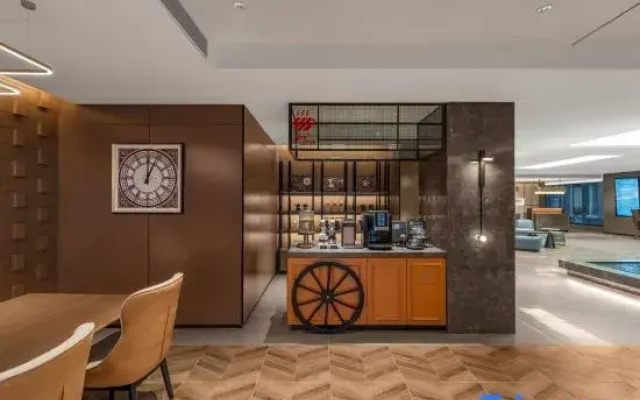 Homeinn Plus Hotel (Shanghai Hongqiao Airport National Exhibition and Convention Center)