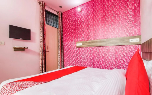 Oyo 24075 Galaxy Guest House