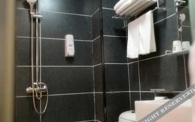 7Days Inn Hotel (Daqing High-tech Zone Ophthalmic Hospital Baicheng University Town)