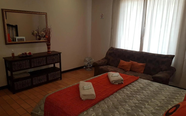 Roos Getaway Apartments #8