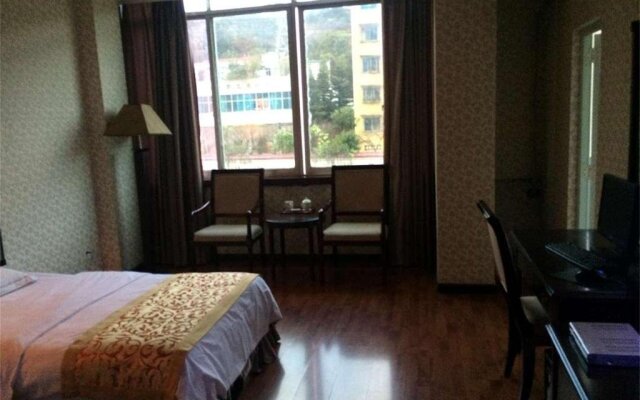 Xingyi Longtai Inn