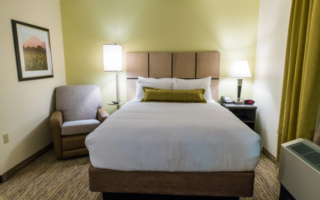 Candlewood Suites Fairbanks, an IHG Hotel