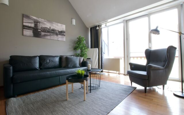 Luxury Apartment by Hi5 - Lovag Suites