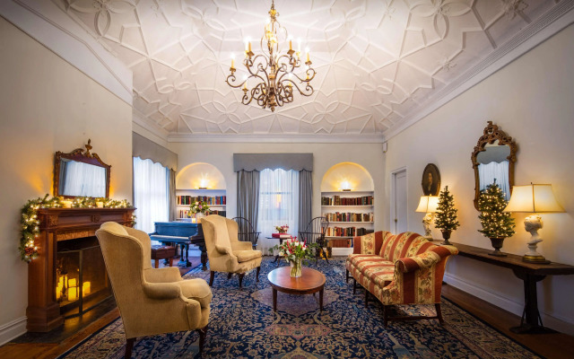 The Roger Smith Hotel