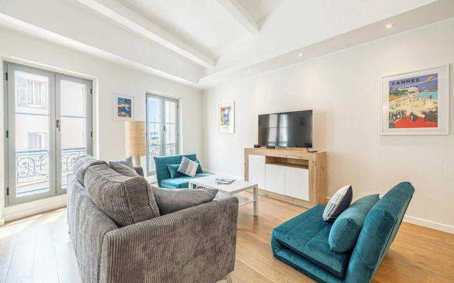 Charming Apartment With AC- 2bd/4p - Near the Sea